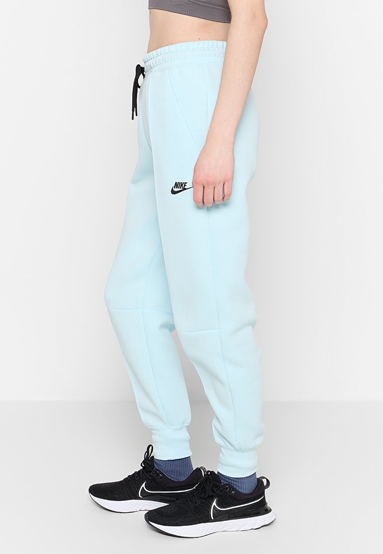 Nike Sportswear REGULAR FIT