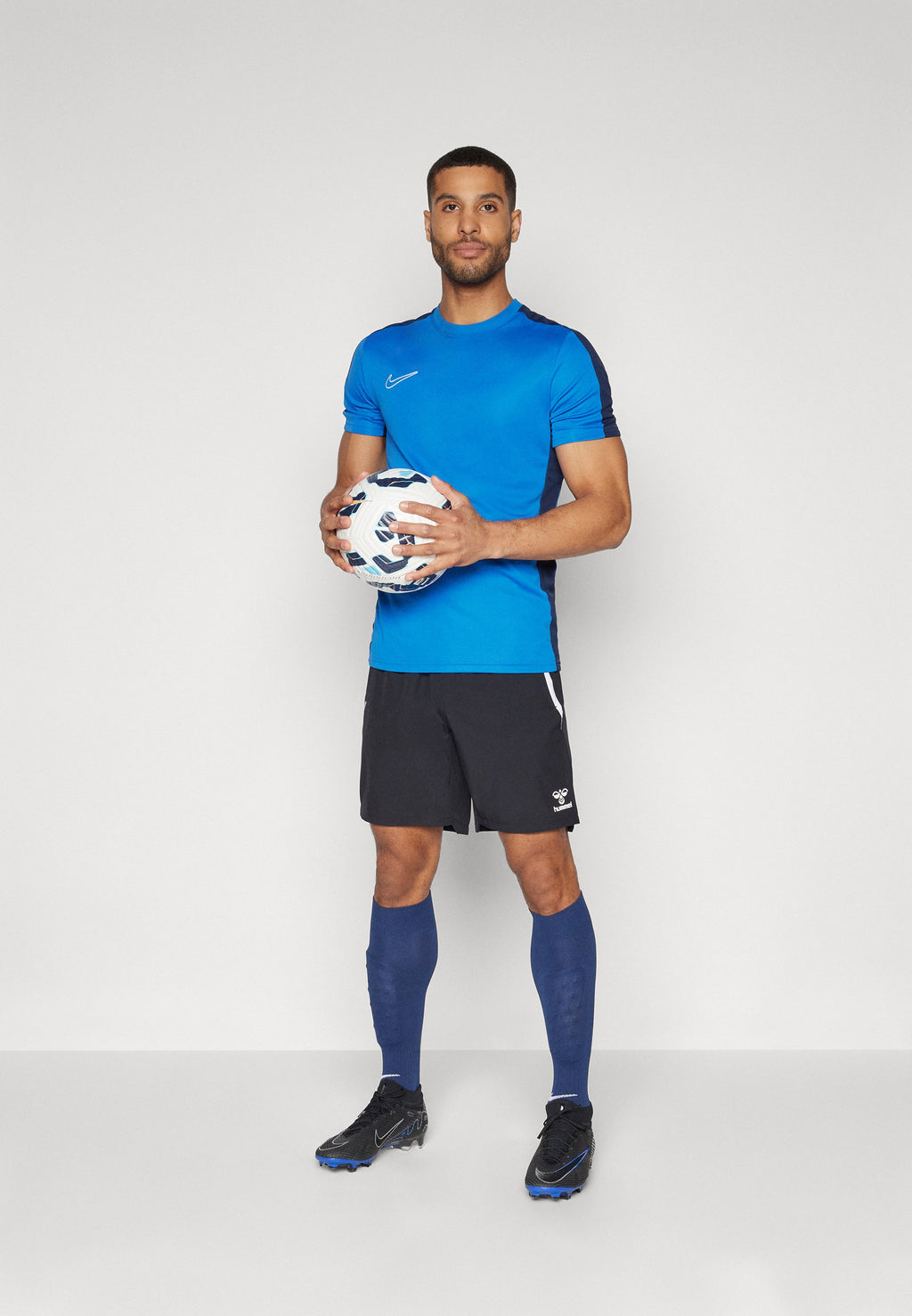 Hummel LEAD