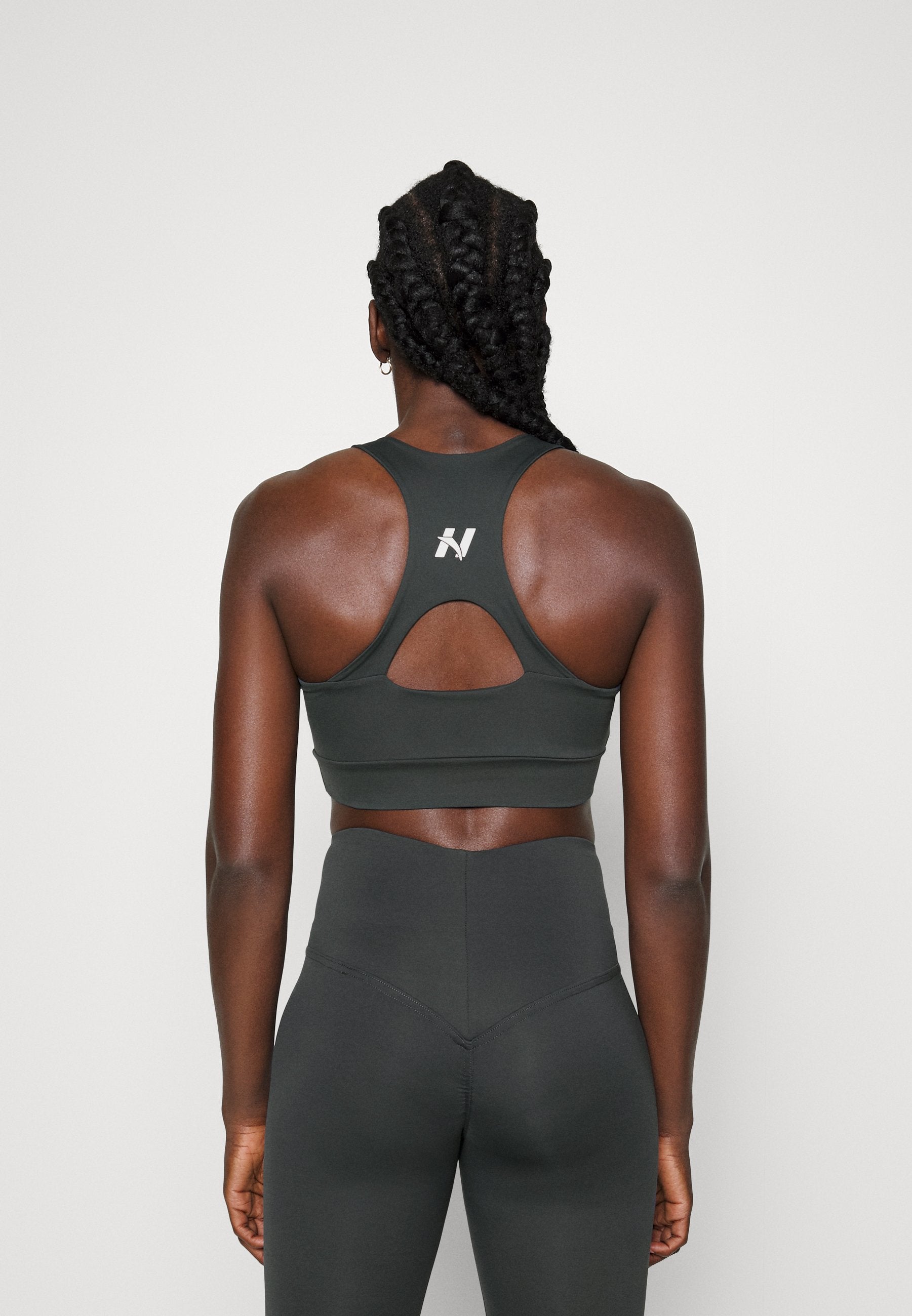 Nebbia ACTIVE BRA WITH MEDIUM IMPACT
