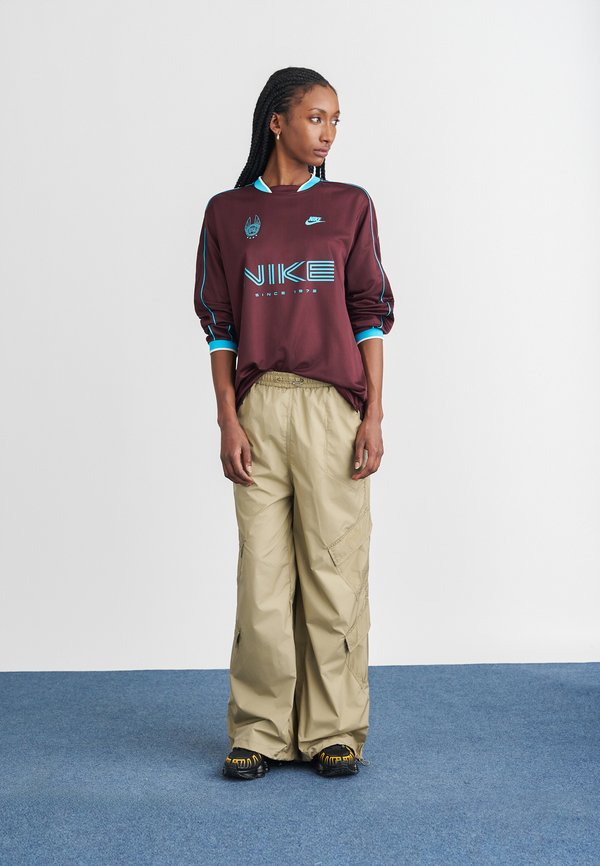 Nike Sportswear