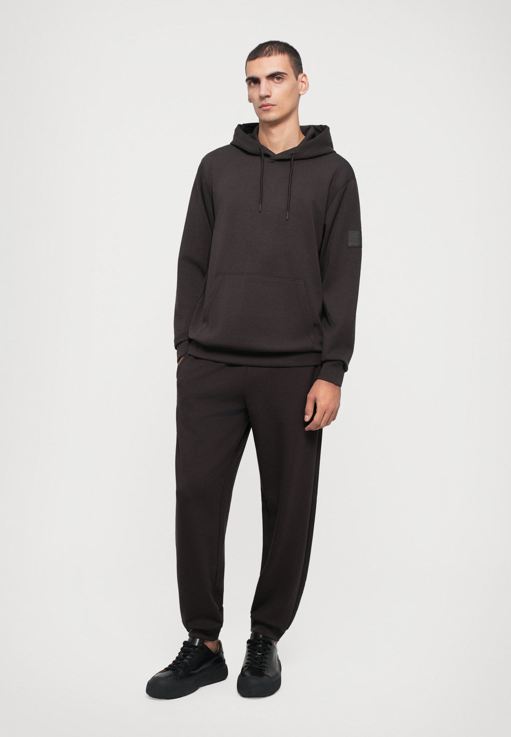 TRAIN HOODIE UNISEX Media 2