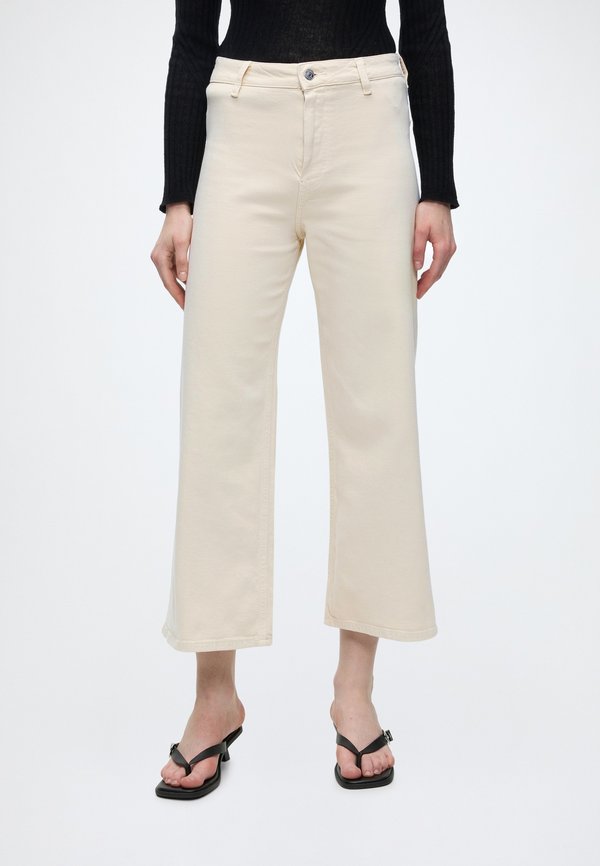 Tommy Hilfiger WIDE LEG WASHED ESSENTIAL - Wide Leg - muslin