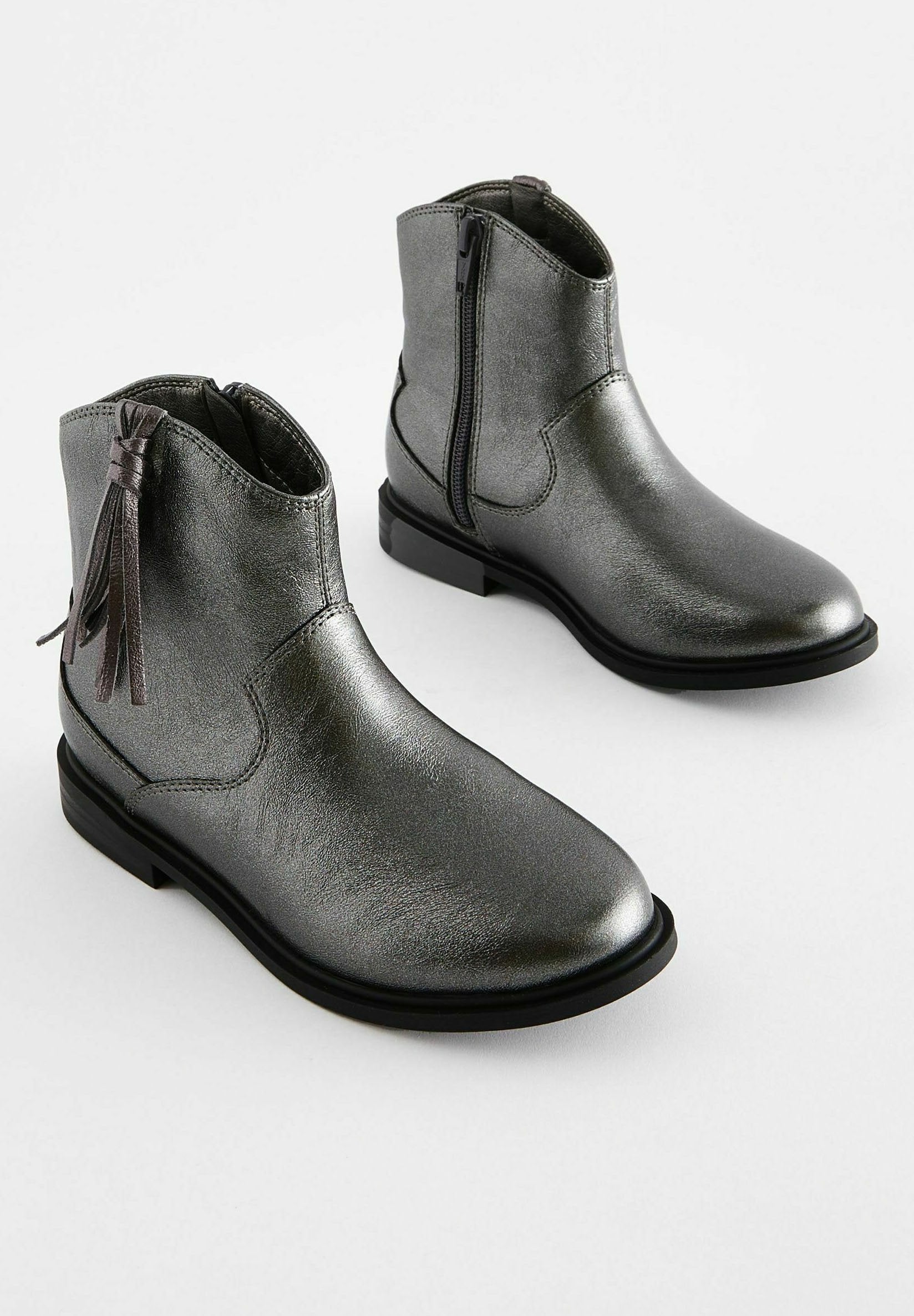 Next WESTERN TASSEL STANDARD