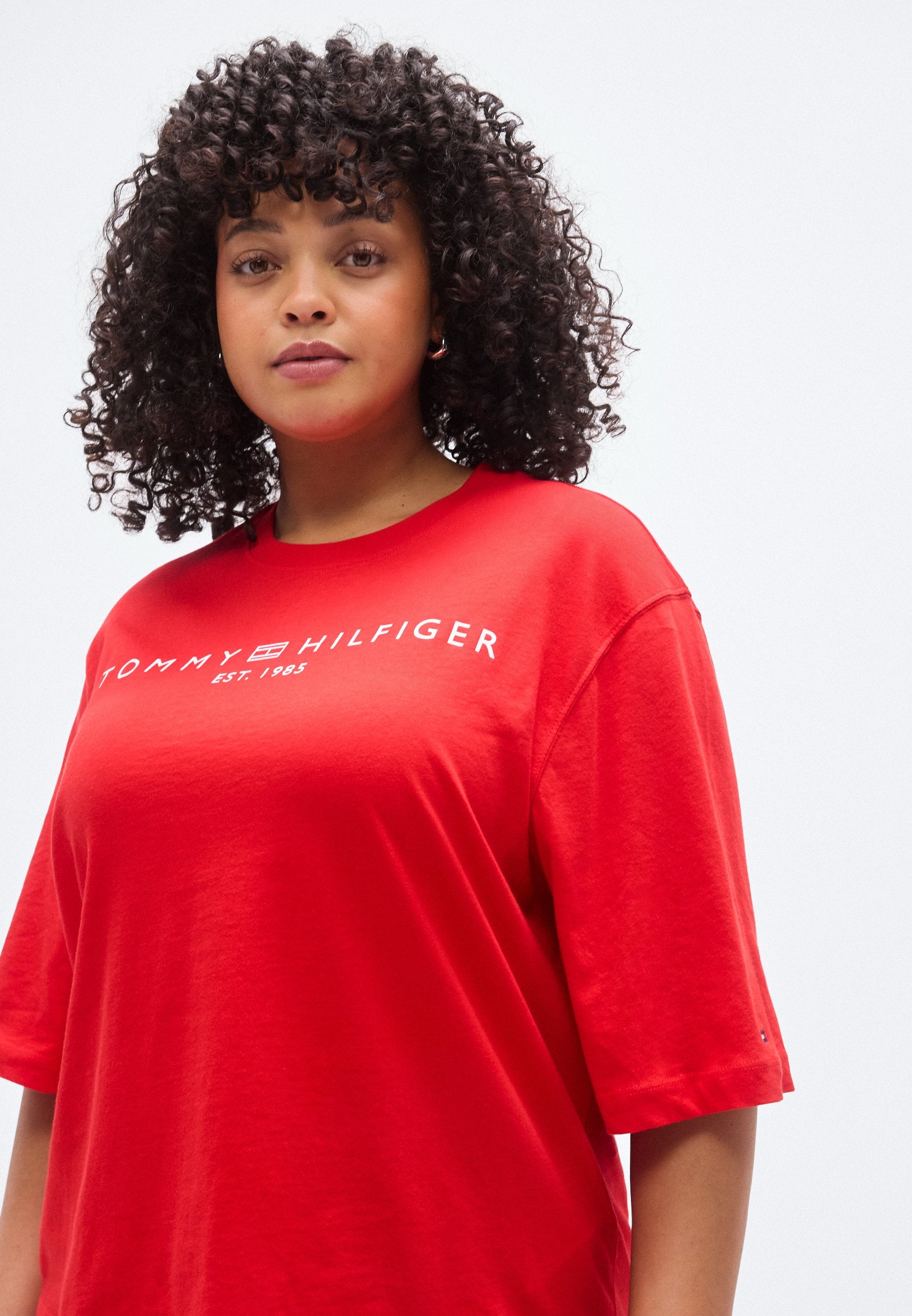CURVE LOGO RELAXED JERSEY T-SHIRT Media 5