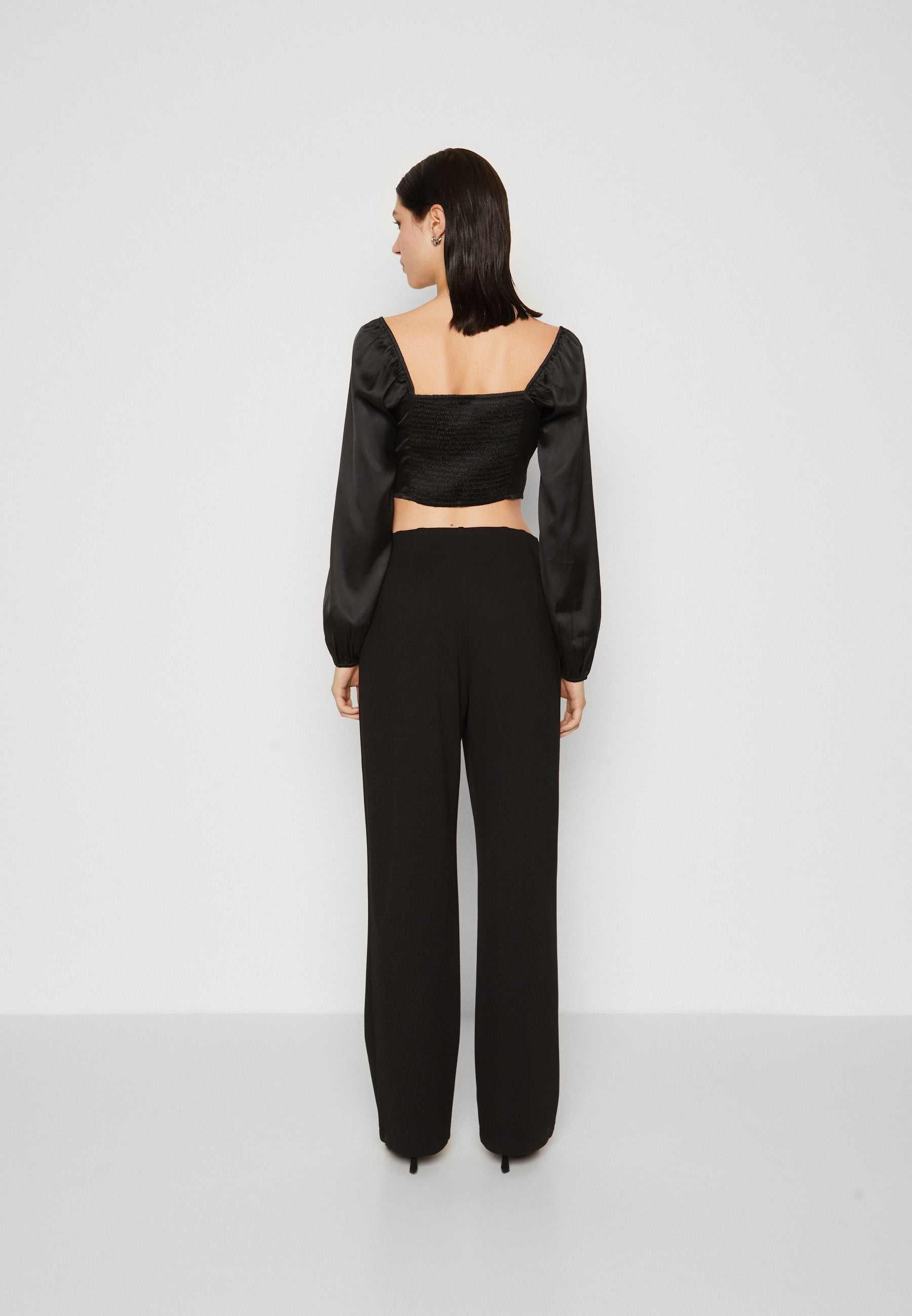 Hollister Co. LONG-SLEEVE SATIN SQUARE-NECK TOP