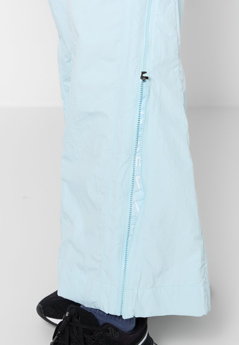 Nike Sportswear REGULAR FIT