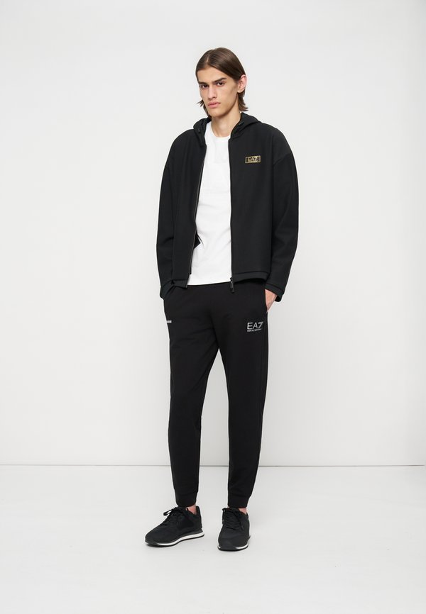 EA7 Emporio Armani