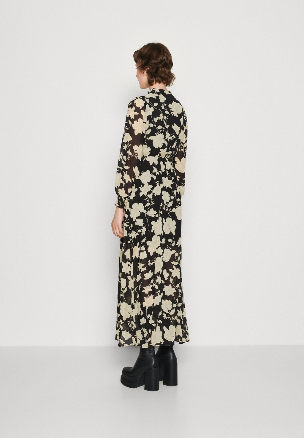 ONLLINNEA DRESS Media 4