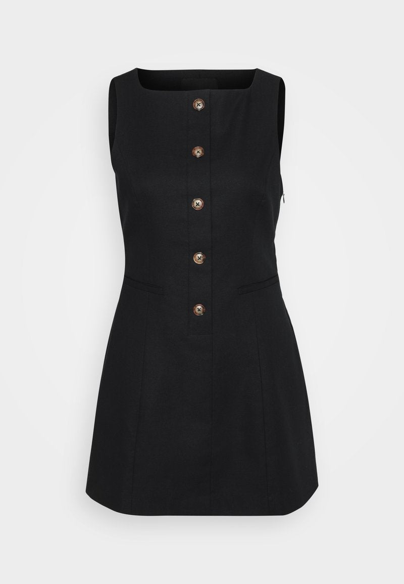 Schwarzes ärmelloses Kleid mit quadratischem Ausschnitt, vorderen Knöpfen, zwei Seitentaschen und strukturiertem Schnitt, aus glattem Stoff hergestellt.