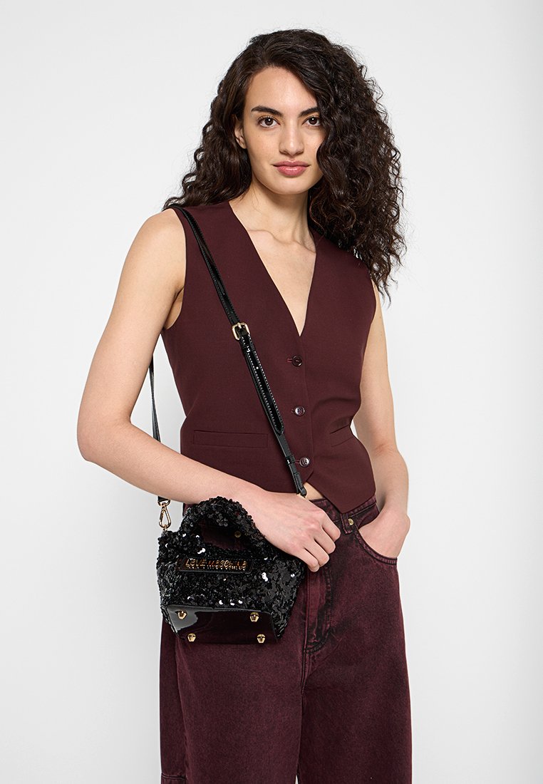 Love Moschino