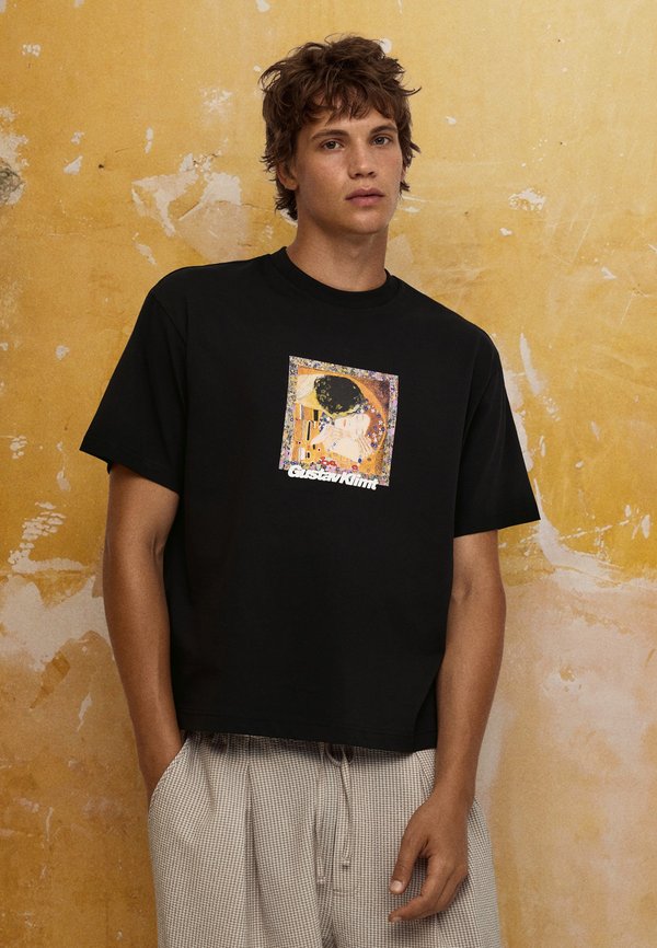 Bershka KLIMT PRINT - TSHIRT - Print T-shirt - black