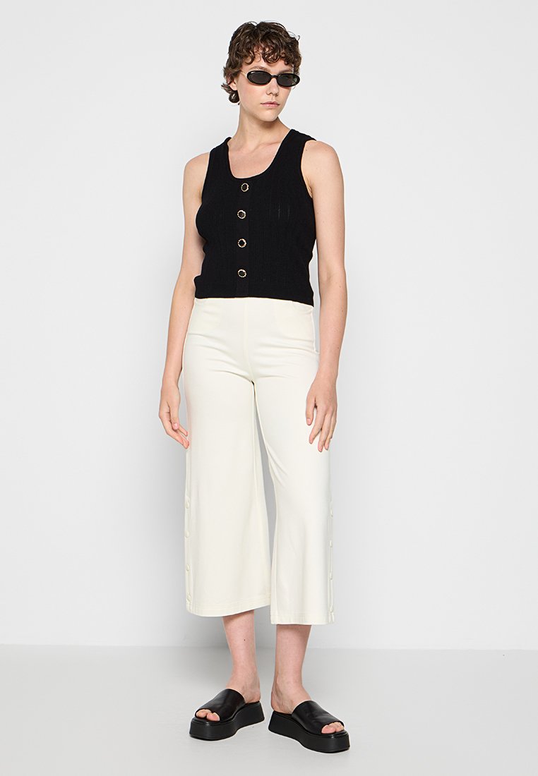 TWINSET