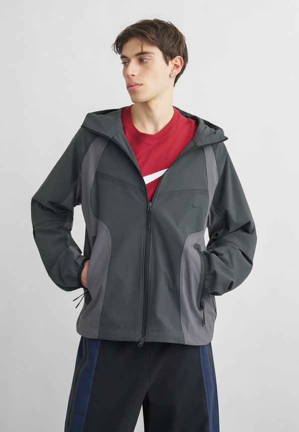 Nike Sportswear Light jacket - anthracite/iron grey/black