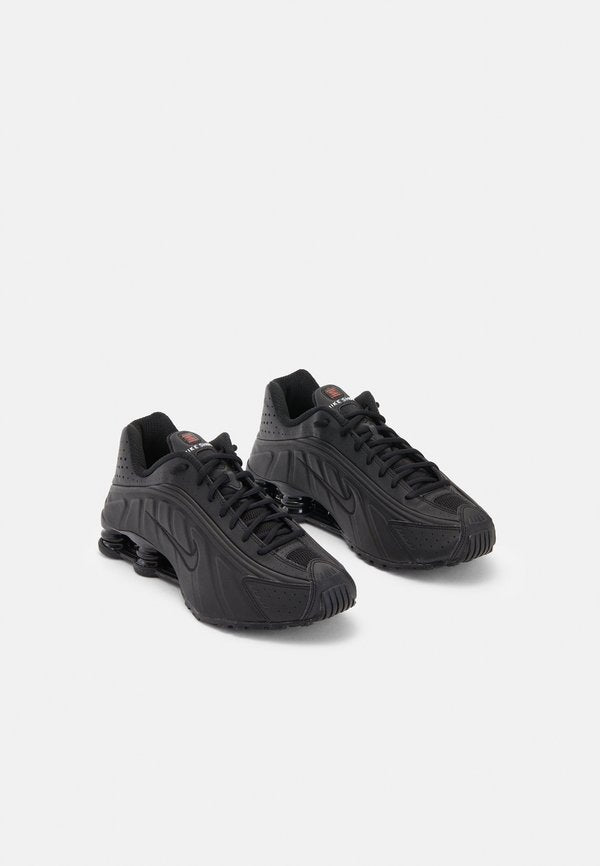 Nike Sportswear SHOX R4 - Trainers - black/orange