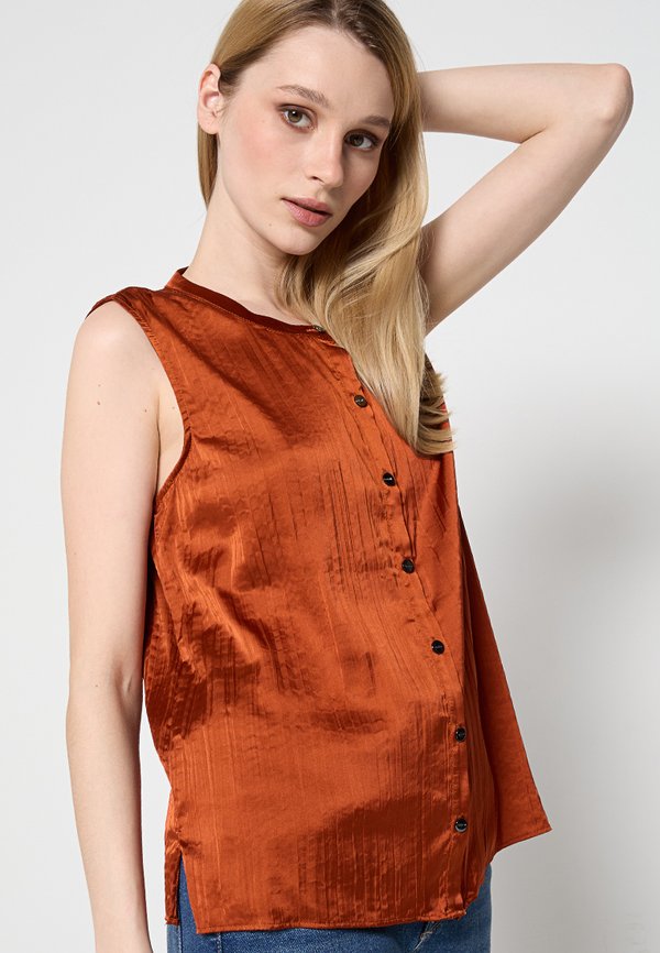 DKNY