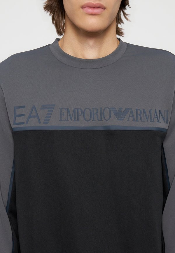 EA7 Emporio Armani