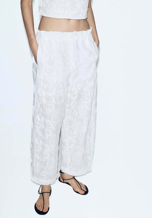 Mango ADULT - Trousers - white
