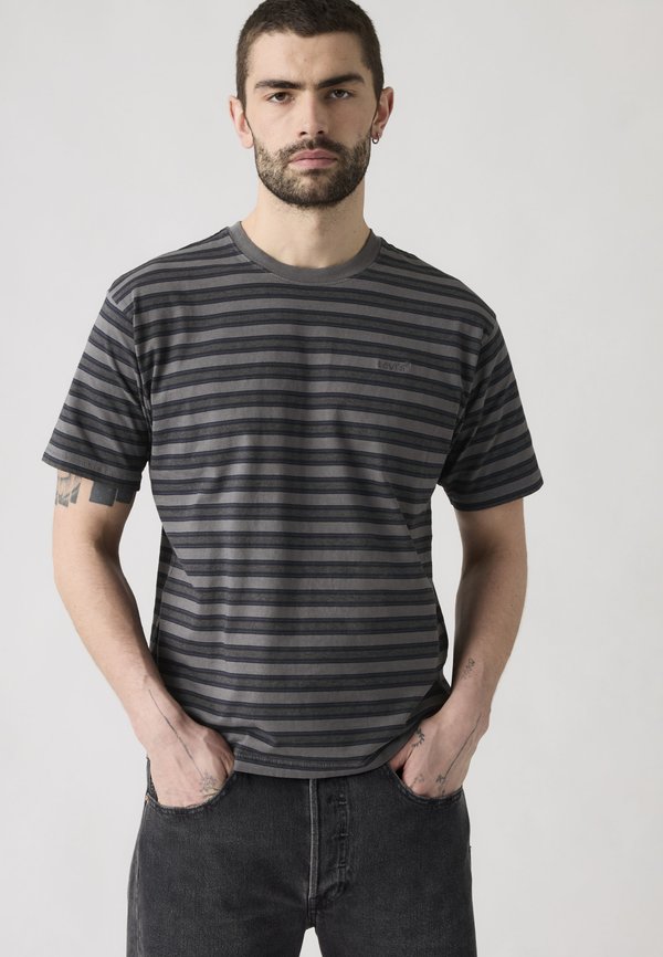 Levi's® VINTAGE TEE
