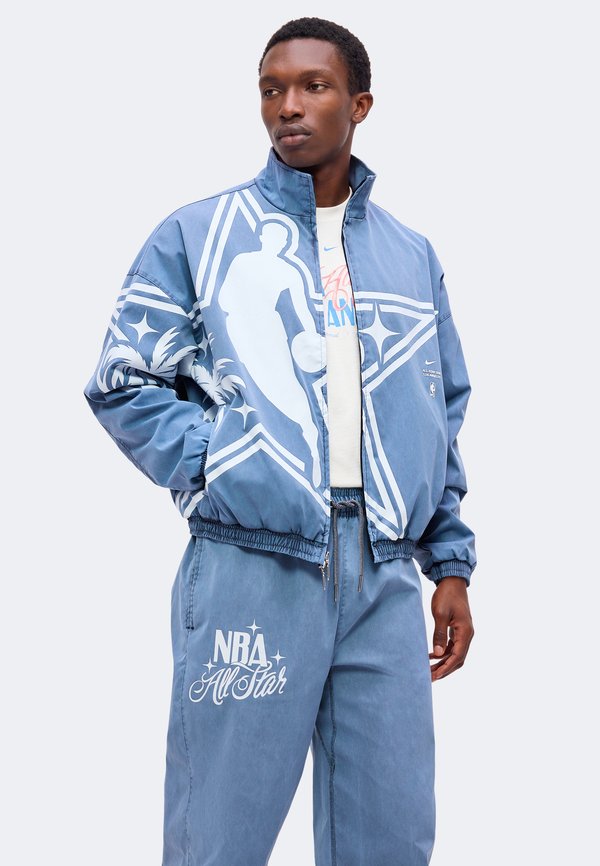 Nike Performance