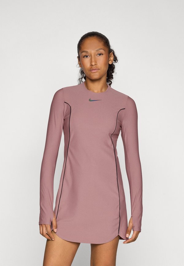 Nike Performance VICTORY