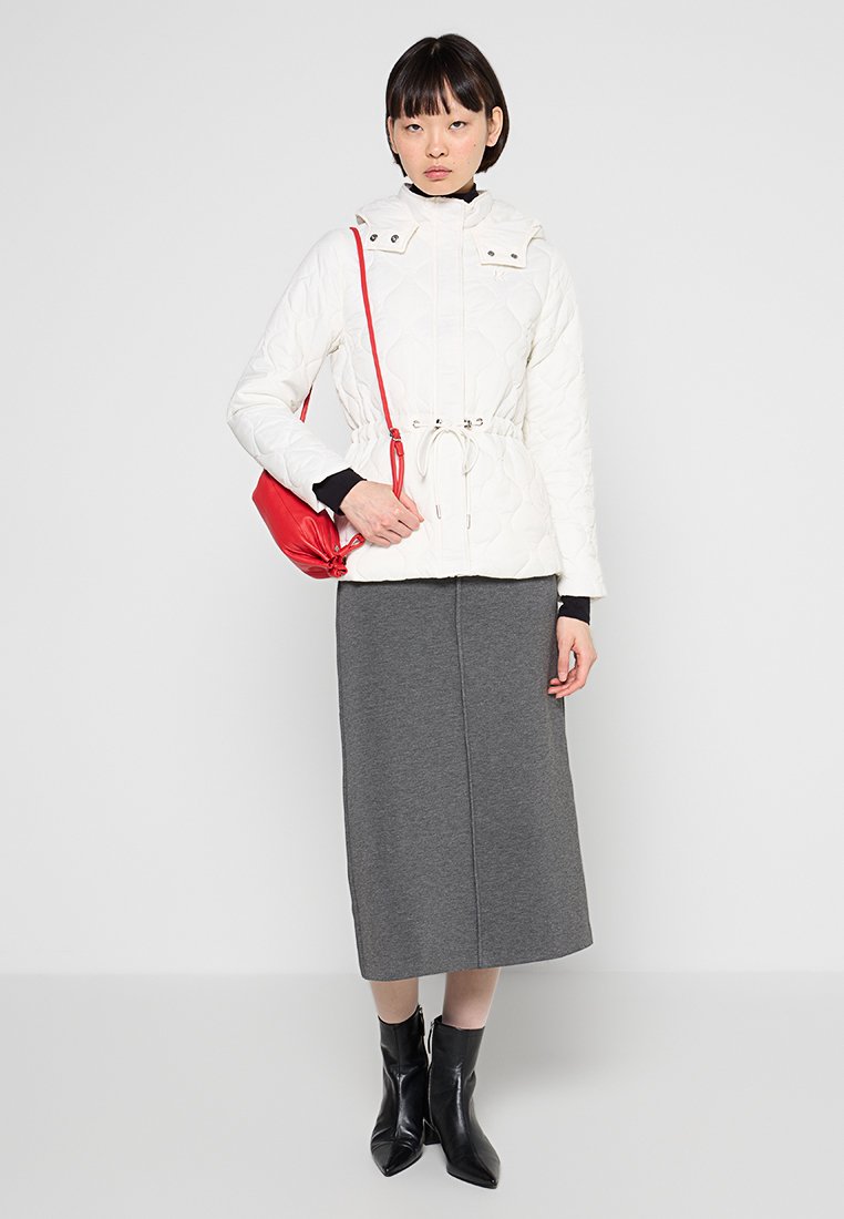 KARL LAGERFELD Winterjacke Media 2