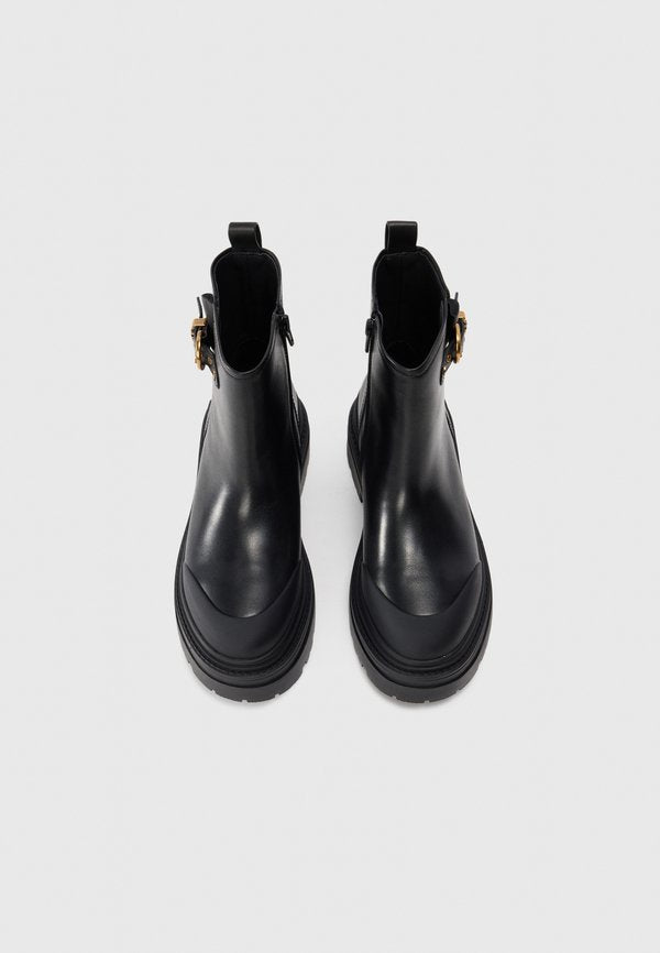 Pinko MIA