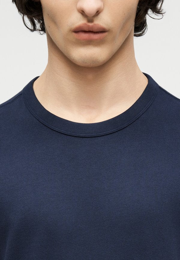 GAP SOFT CROPPED