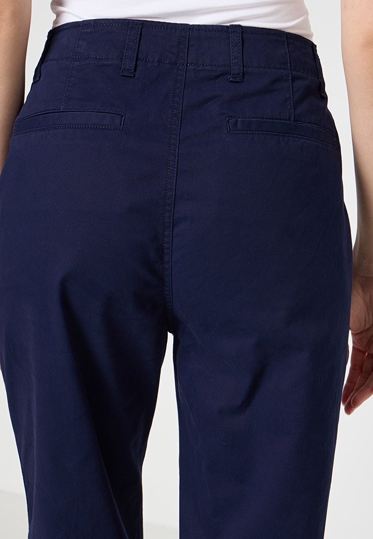 GAP DOWNTOWN