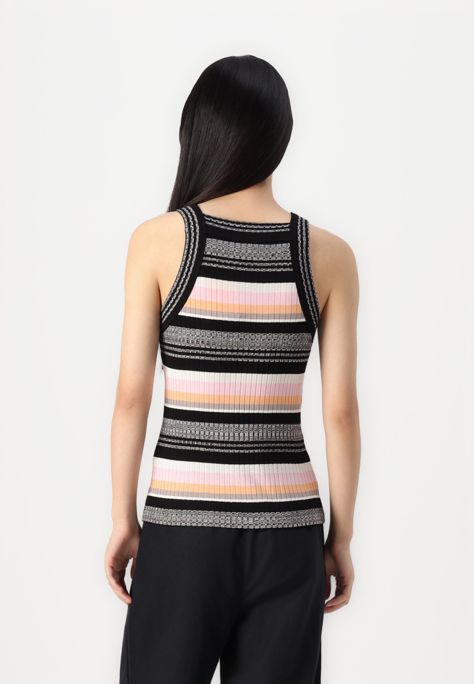 Esprit Top Media 4
