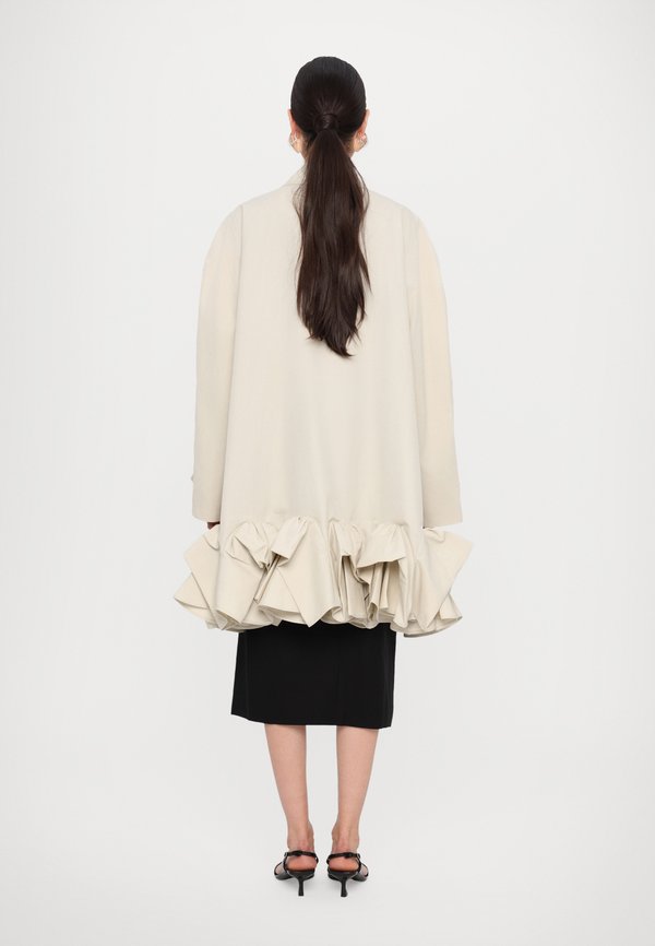 Viktor&Rolf TUCK UP MACKINTOSH