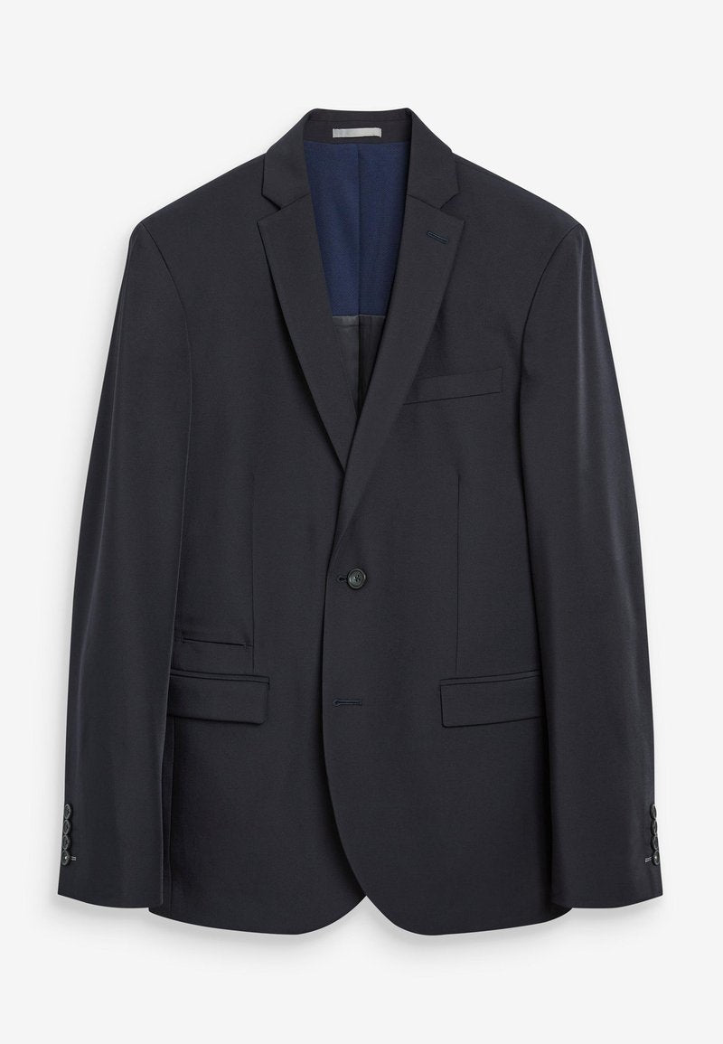 Navyblauer Blazer mit zwei Knöpfen vorne, mit Reverskragen, zwei Vordertaschen und geknöpften Manschetten. Glattes Material mit gefüttertem Innenbereich.