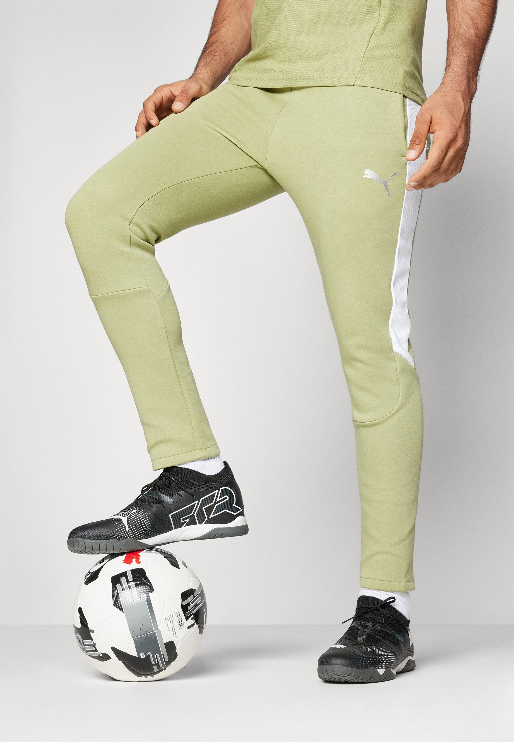 Puma PANTS