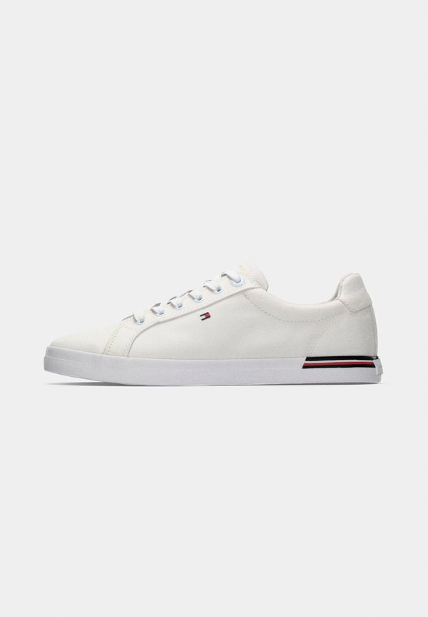 Tommy Hilfiger TWILL SIGNATURE LACE-UP TRAINERS - Trainers - white