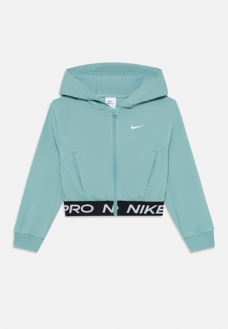 Himmelblaues Zip-Hoodie mit Kapuze, langen Ärmeln, kleinem weißen Nike-Logo auf der Brust und schwarzem elastischem Bund mit "NIKE PRO"-Text.