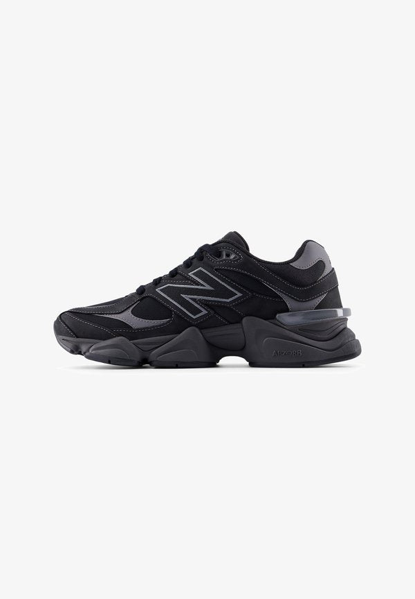 New Balance Trainers - black / castlerock