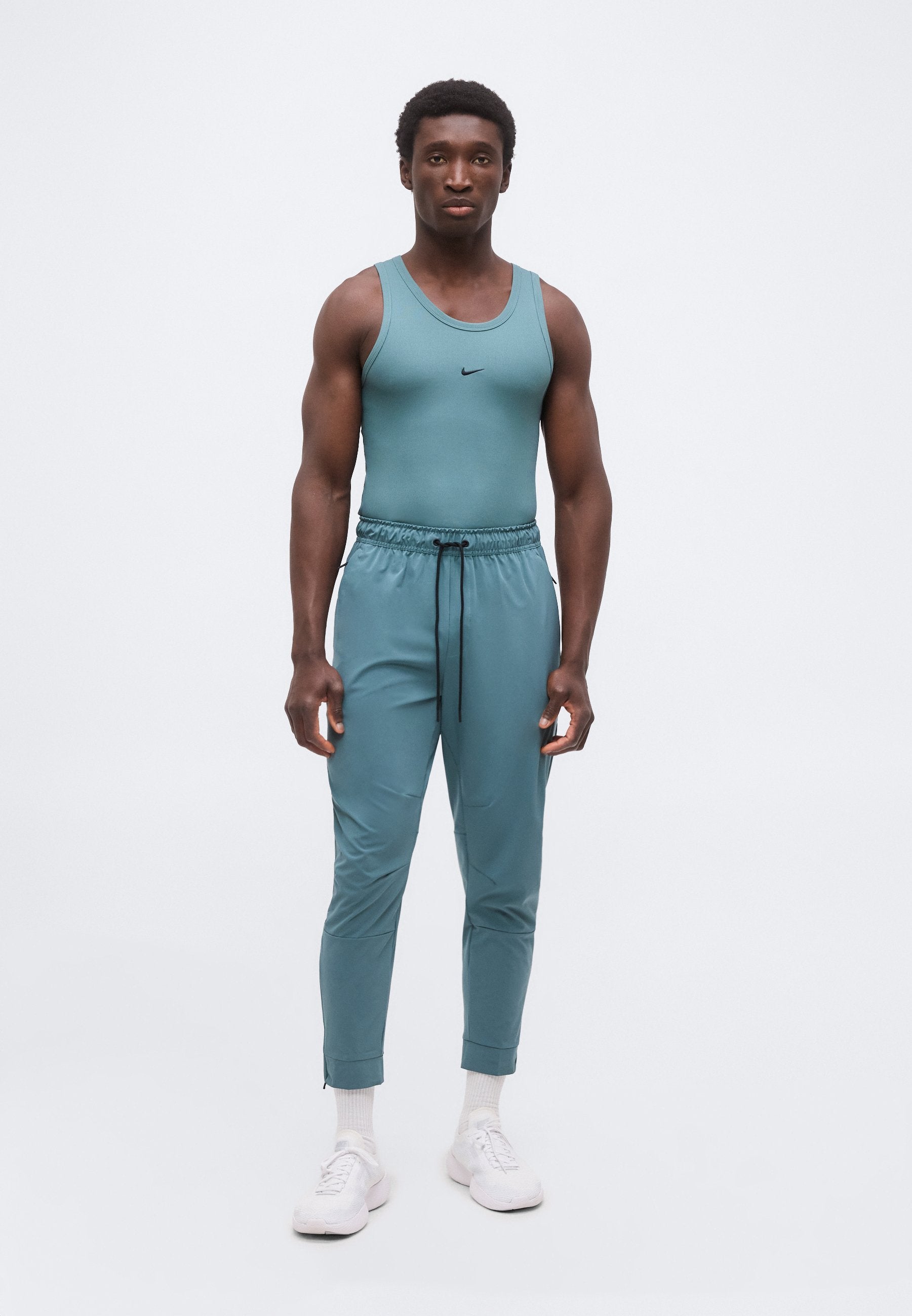 Nike Performance UNLIMITED