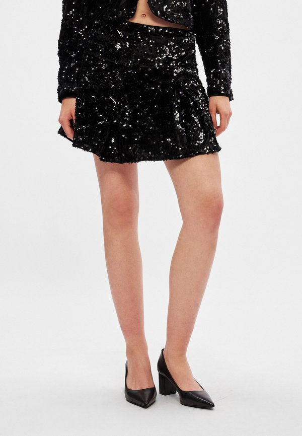Cras SKIRT