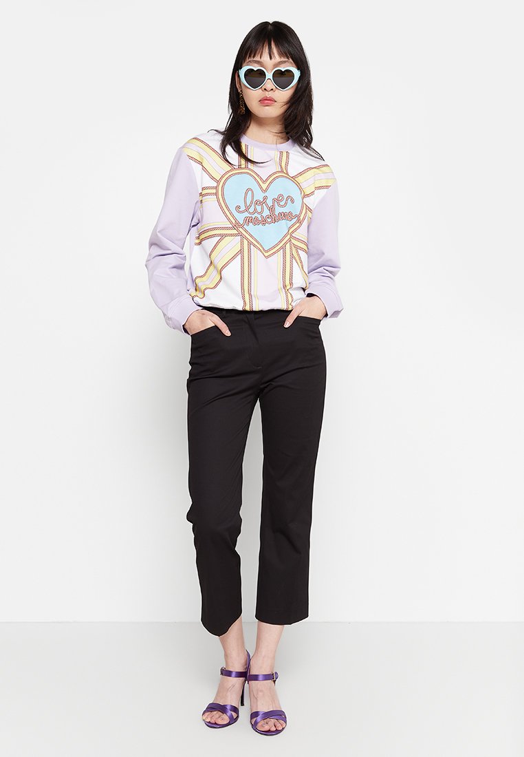 Love Moschino