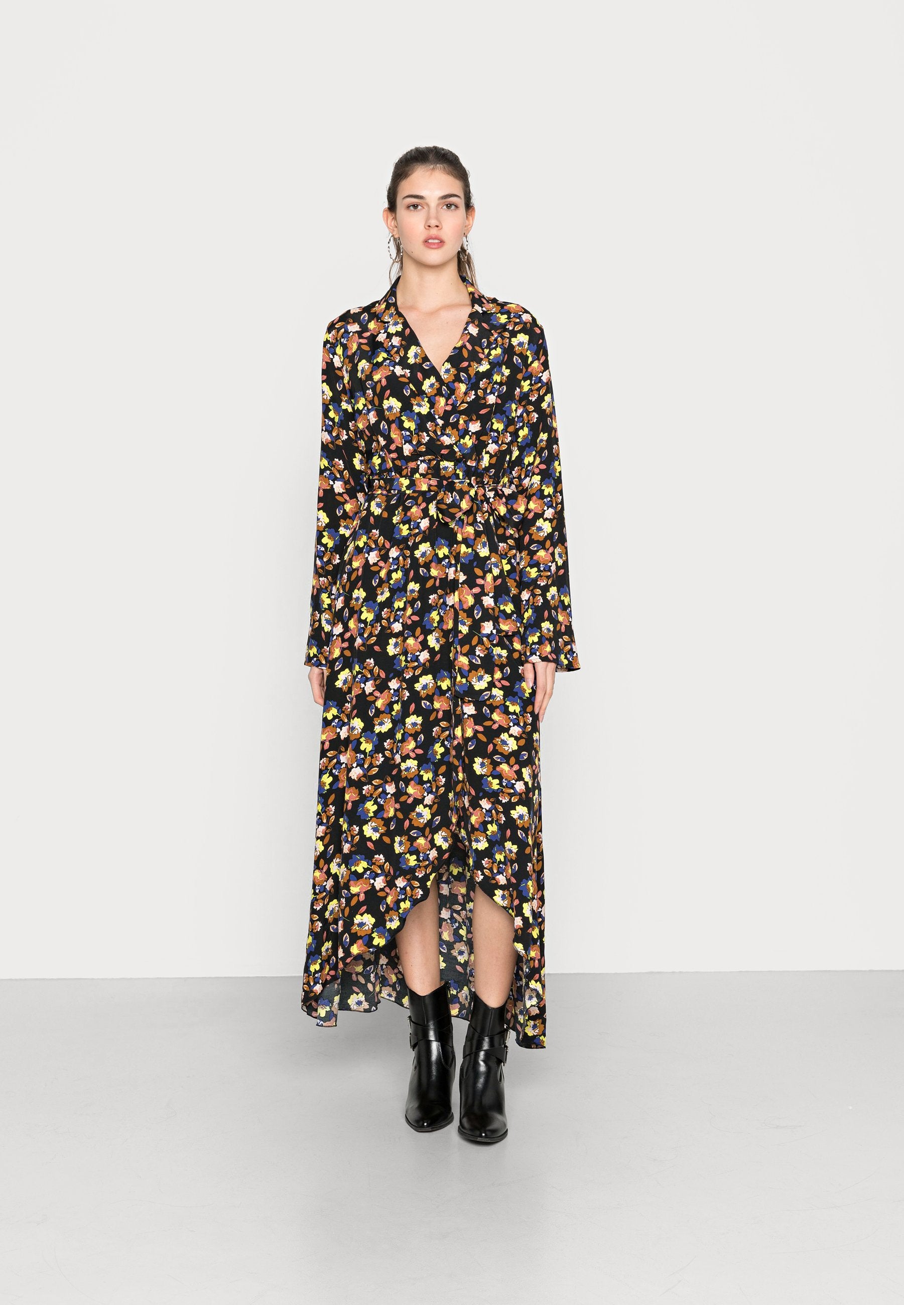 Colourful Rebel VALLY FLOWER COLLAR DRESS