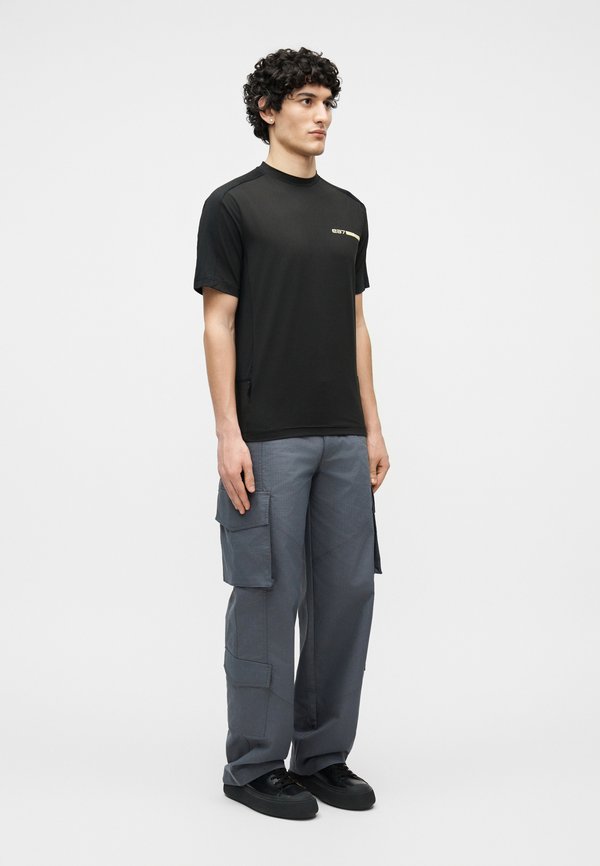 EA7 Emporio Armani TRAIN LOGO SERIES TEE