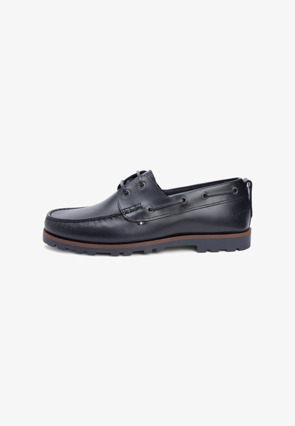 Tommy Hilfiger LEATHER CLEAT LIGHTWEIGHT BOAT SHOES - Boat shoes - black