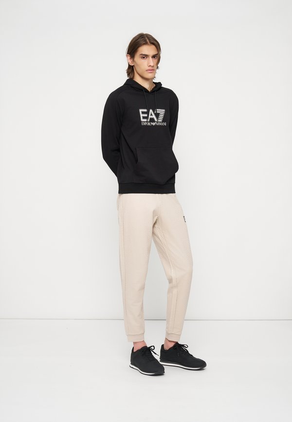 EA7 Emporio Armani