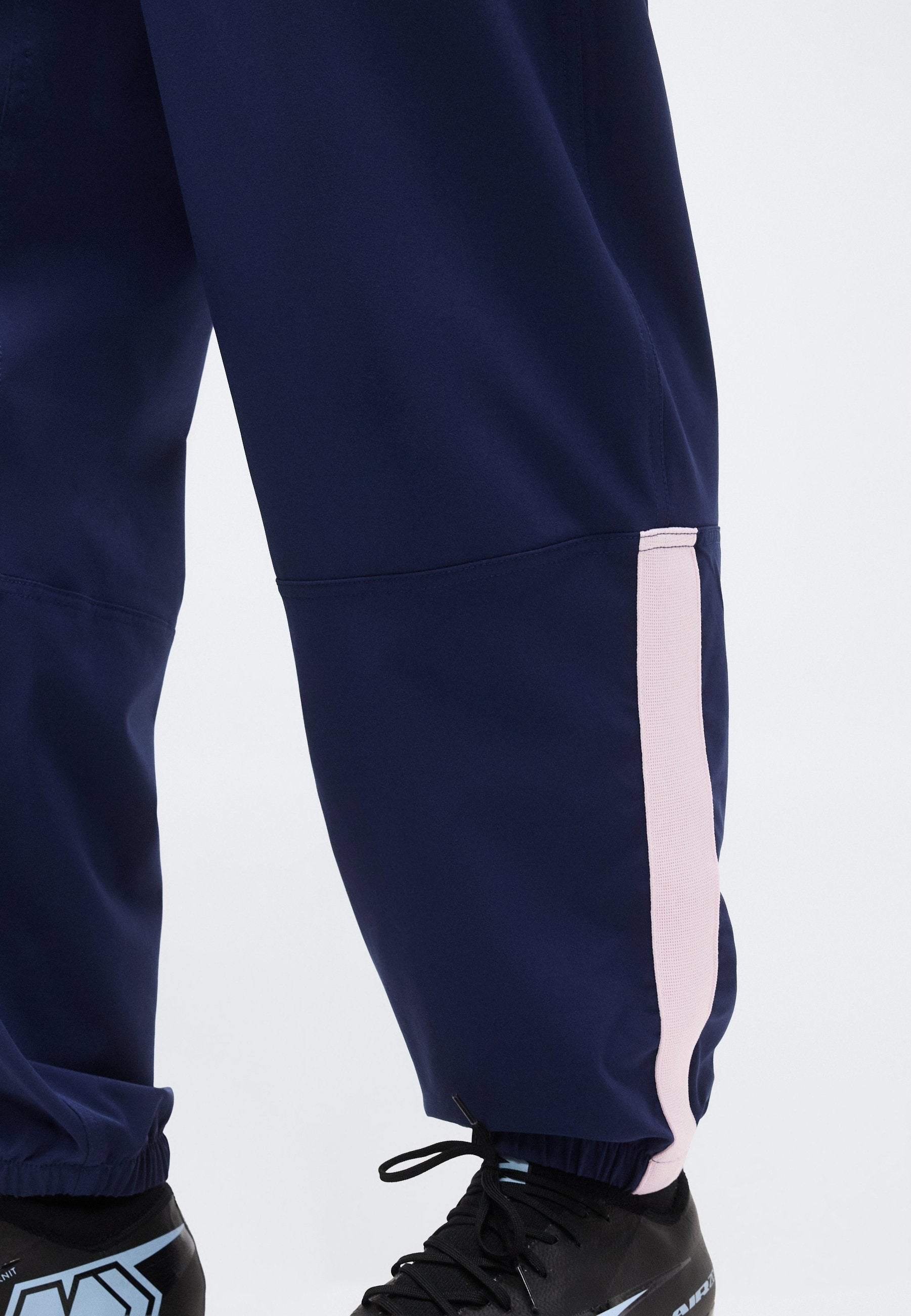 Nike Performance STRIKE+