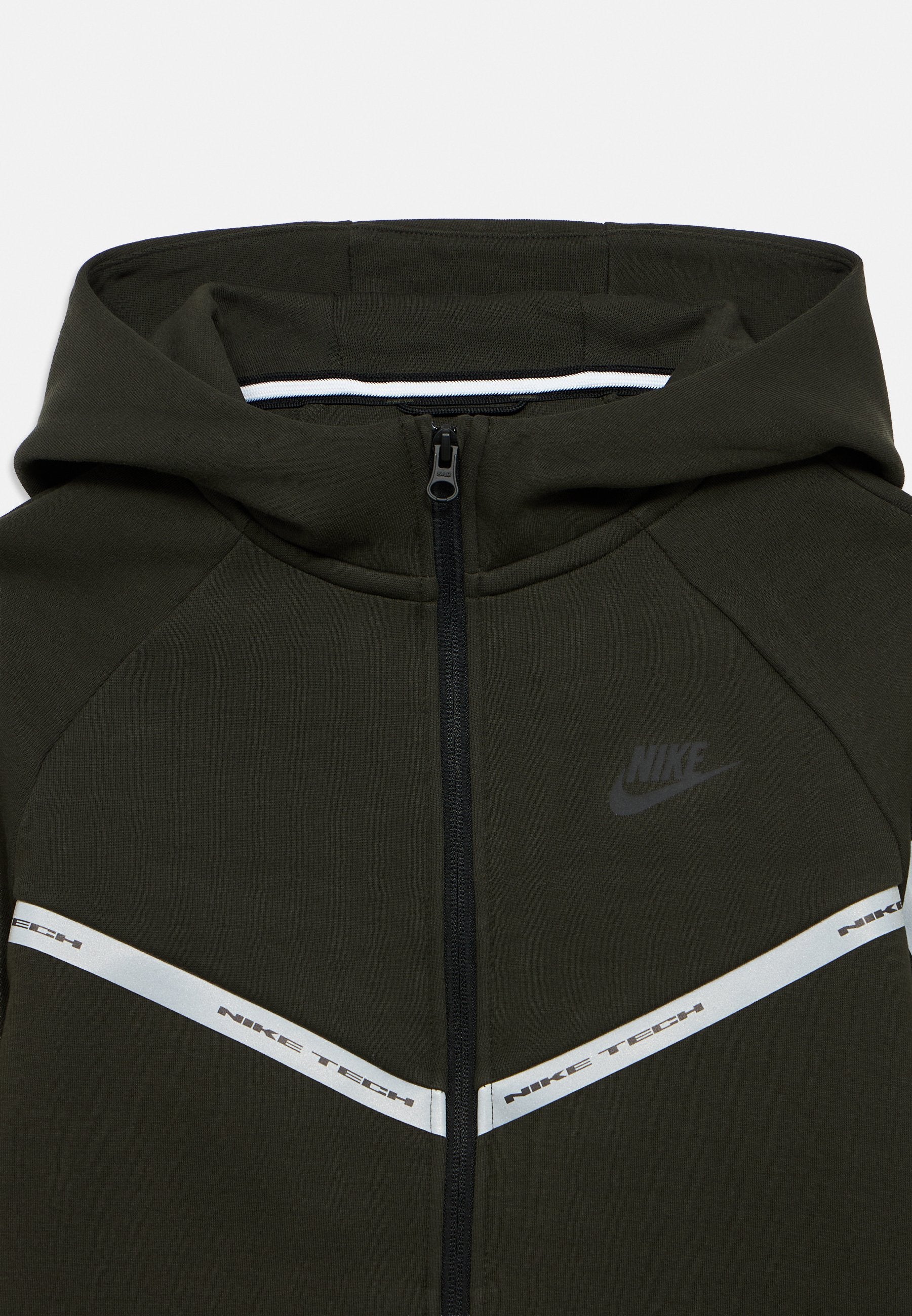 Nike Sportswear REFLECT