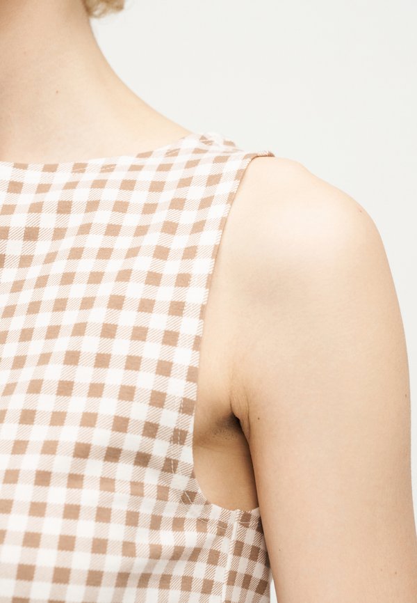 GAP BOATNECK TANK