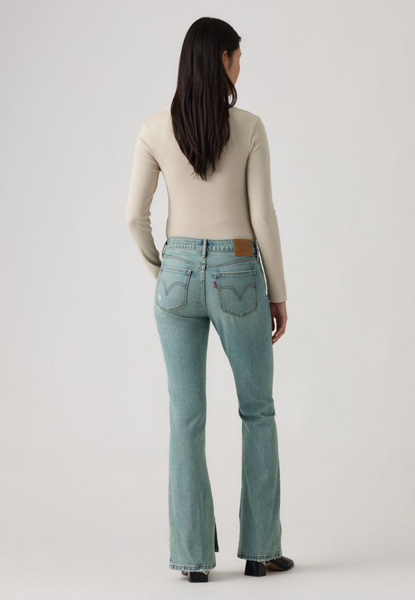 Levi's® LOW SLIM BOOT