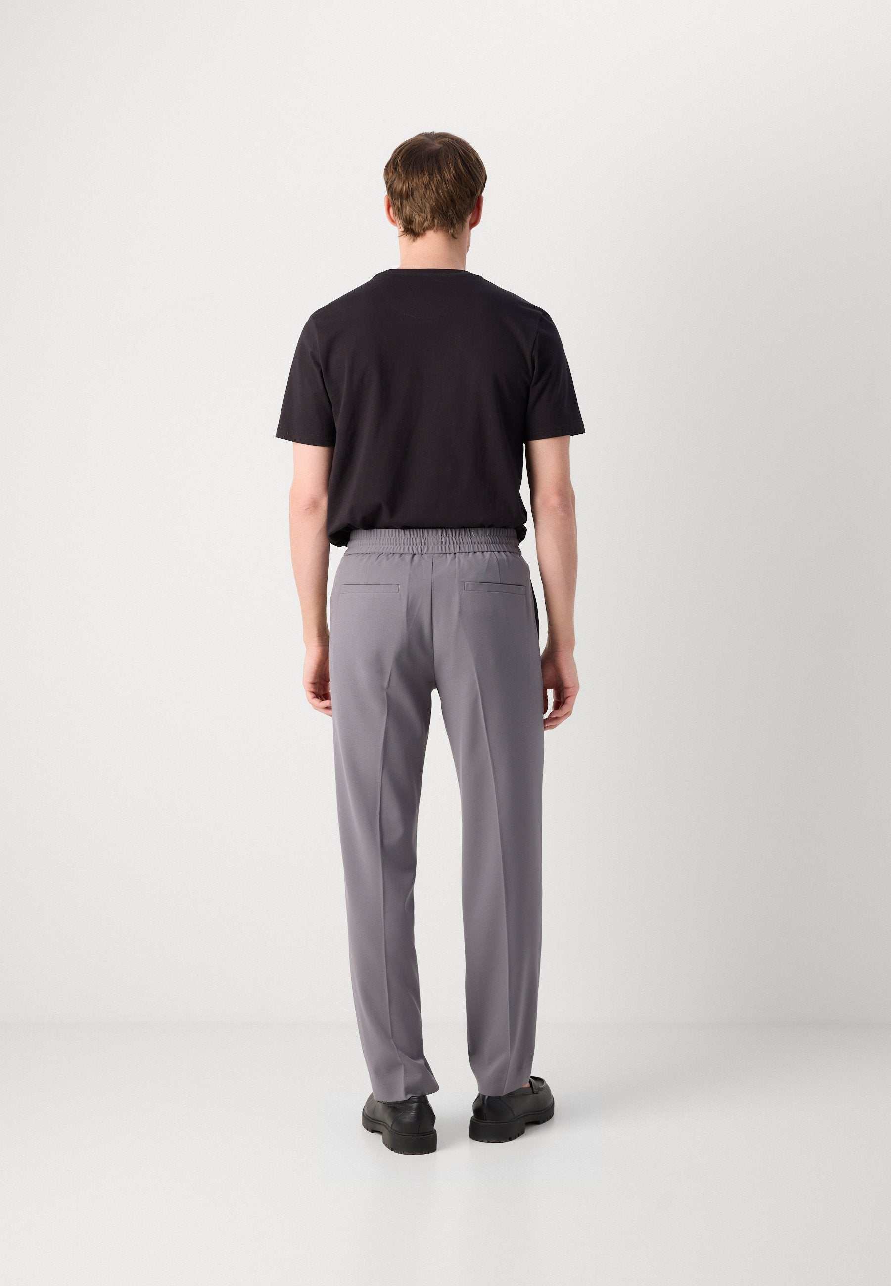 RELAXED FIT PANTS Media 5