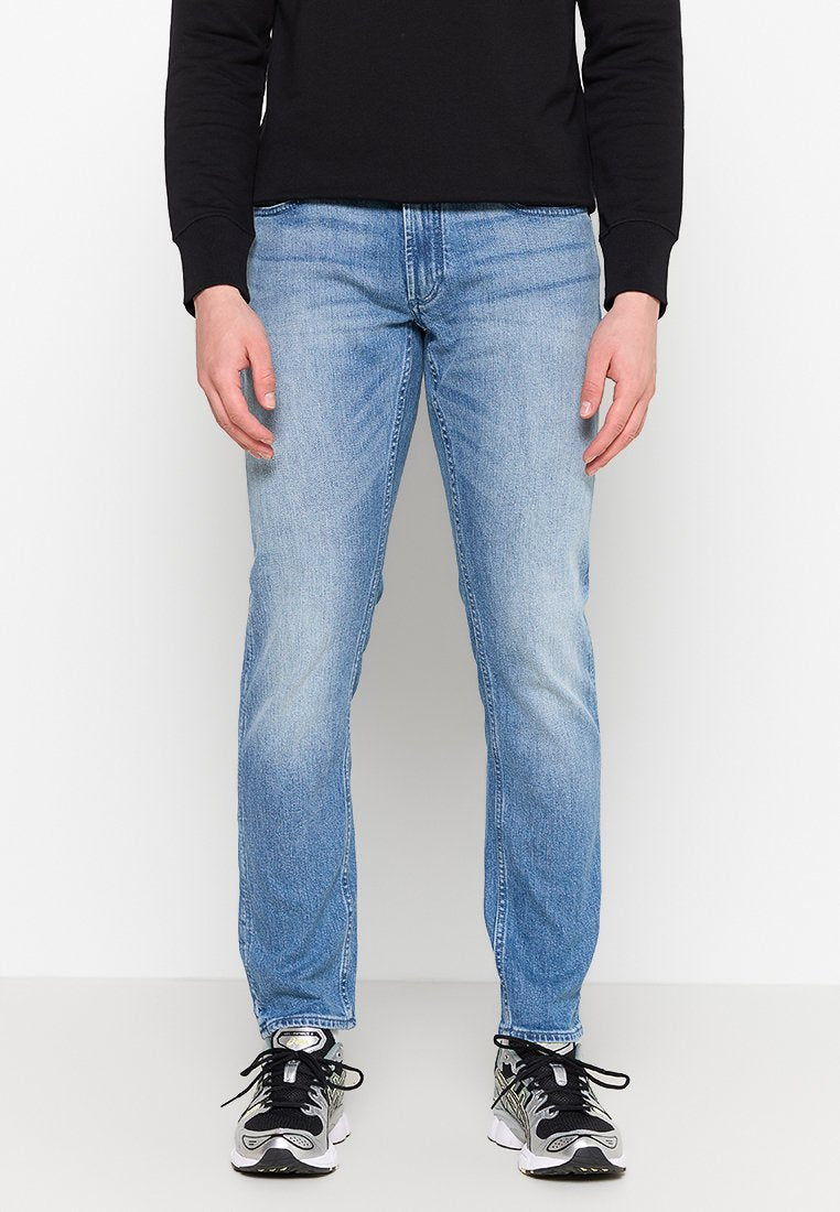 Denham RAZOR