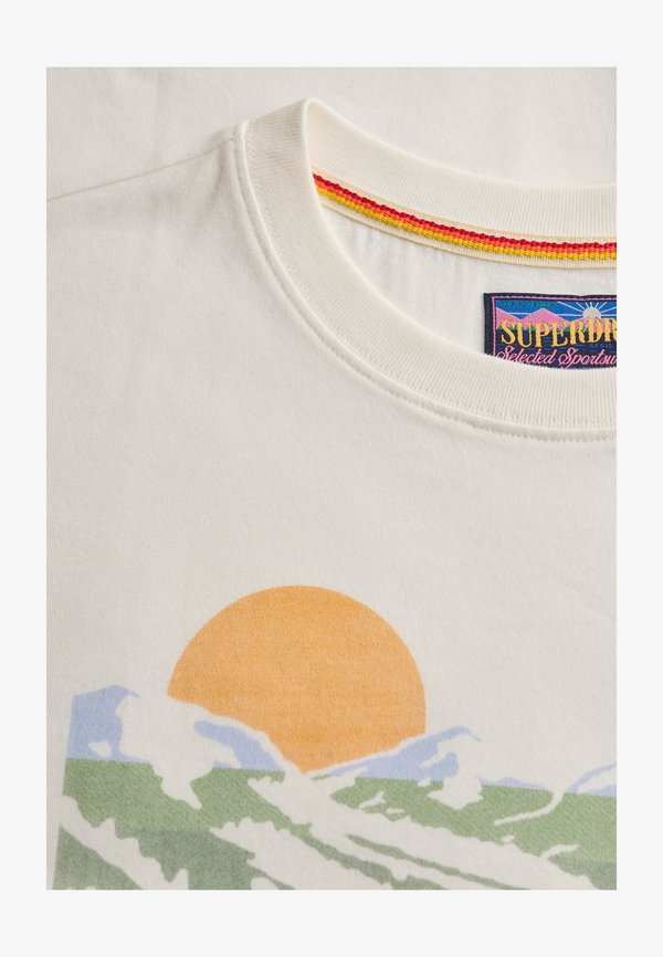 Superdry & Co SUPERDRY OUTDOORS MOUNTAIN RELAXED T-SHIRT.. - Print T-shirt - off white