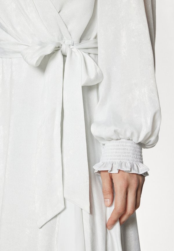DKNY BALLOON SLEEVE WRAP GOWN